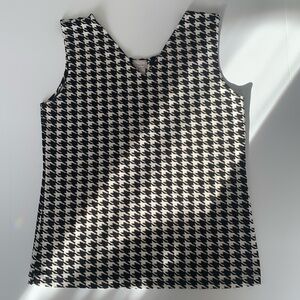 CHICOS TRAVELER HOUNDSTOOTH DRESSY TANK SIZE 8-10